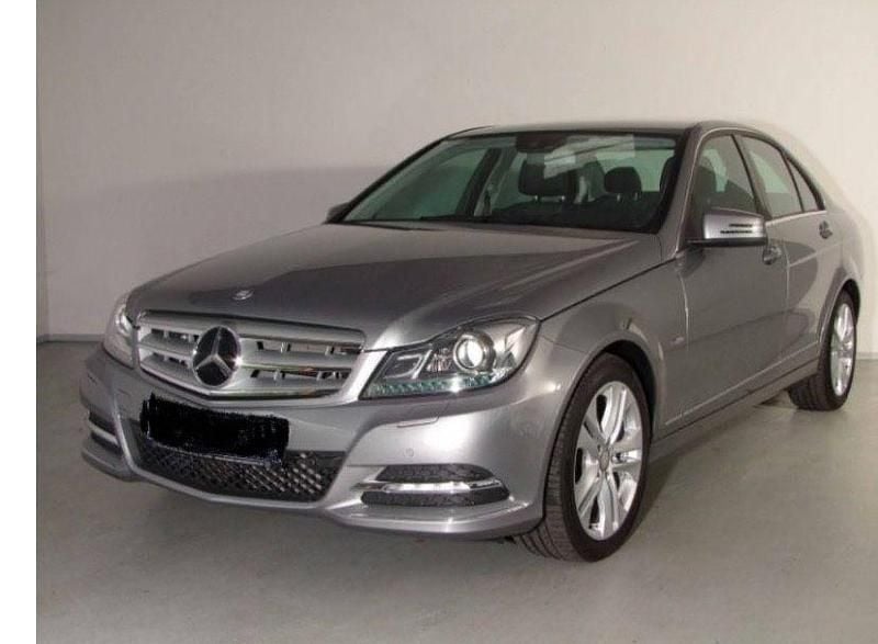 Gebraucht Mercedes C200 Avantgarde 136 PS (100 kW) 2011 Grau Limousine