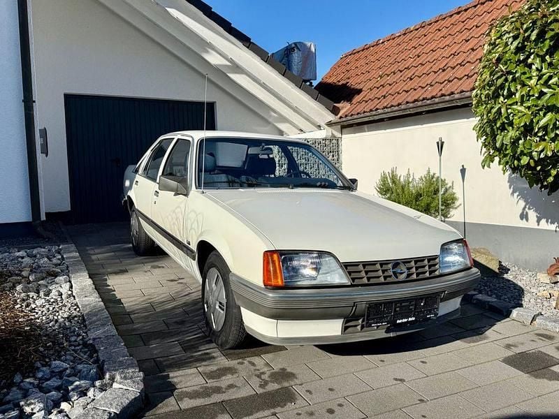 Gebraucht Opel Rekord 101 PS (74 kW) 1986 Weiß Limousine