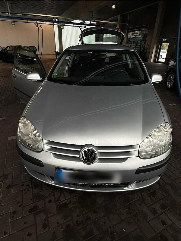 Gebraucht VW Golf IV 75 PS (55 kW) 2005 Silber Kleinwagen