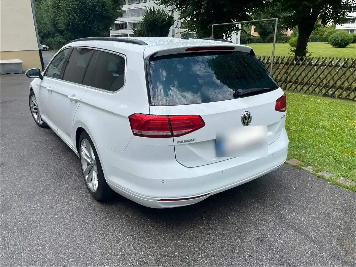Gebraucht VW Passat 150 PS (110 kW) 2017 Weiß Kombi