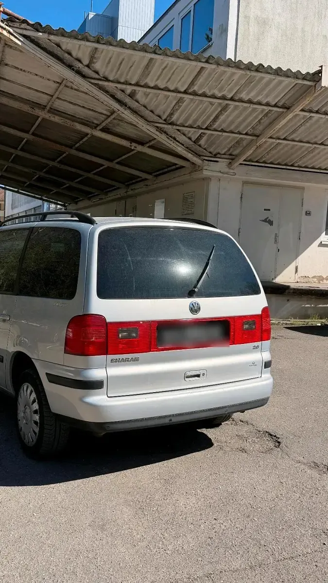 Gebraucht VW Sharan 116 PS (85 kW) 2005 Silber Van / Kleinbus