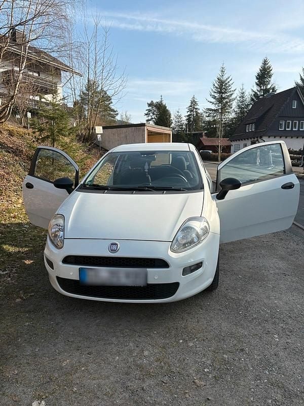 Gebraucht Fiat Punto 75 PS (55 kW) 2013 Weiß Kleinwagen
