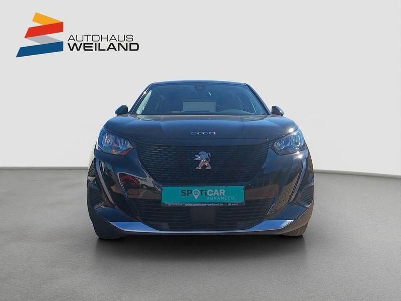 Gebraucht Peugeot e-2008 Active 100 kW (136 PS) 2022 Schwarz SUV