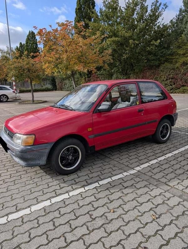 Rot Gebraucht 1993 Toyota Starlet Kleinwagen | 2.000 € - Bild 1/4