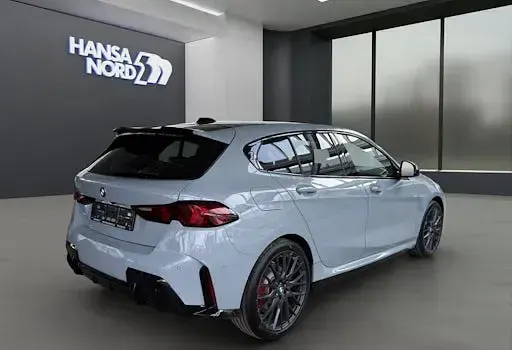 Ny BMW 120 Performance 170 HK (125 kW) 2026 Grå Hatchback