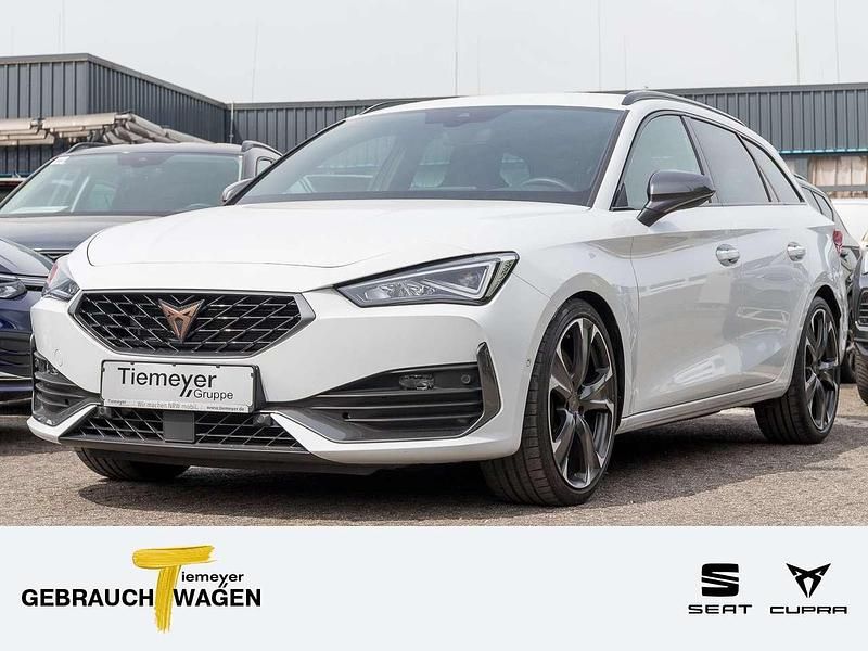 Nevada weiß metallic Gebraucht 2024 Cupra Leon VZ Kombi | 31.690 € (Superpreis) - Bild 1/4