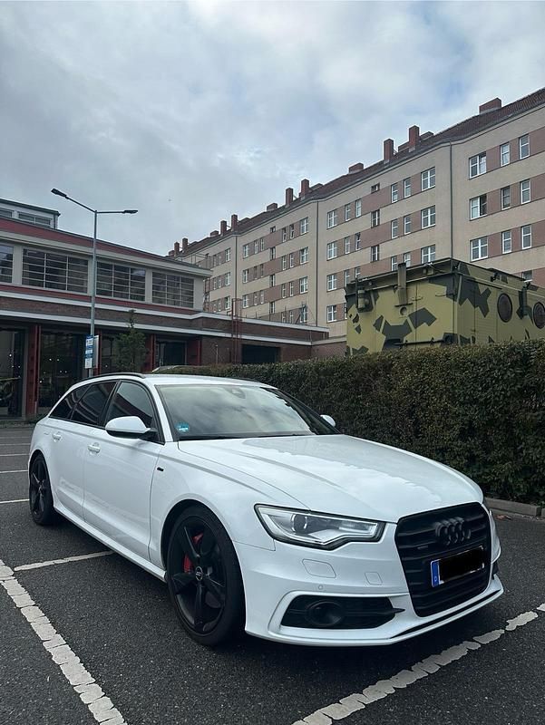 Weiß Gebraucht 2013 Audi A6 Kombi | 12.000 € (Guter Preis) - Bild 1/4