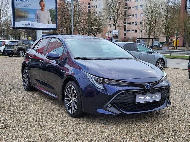 Gebraucht Toyota Corolla Team 122 PS (89 kW) 2021 Dark blue metallic (metallic) Limousine