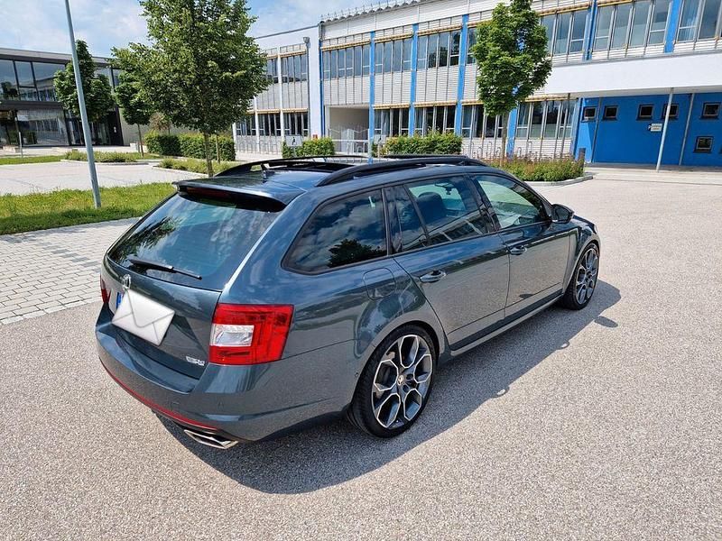 Gebraucht Skoda Octavia RS 184 PS (135 kW) 2016 Grün Kleinwagen