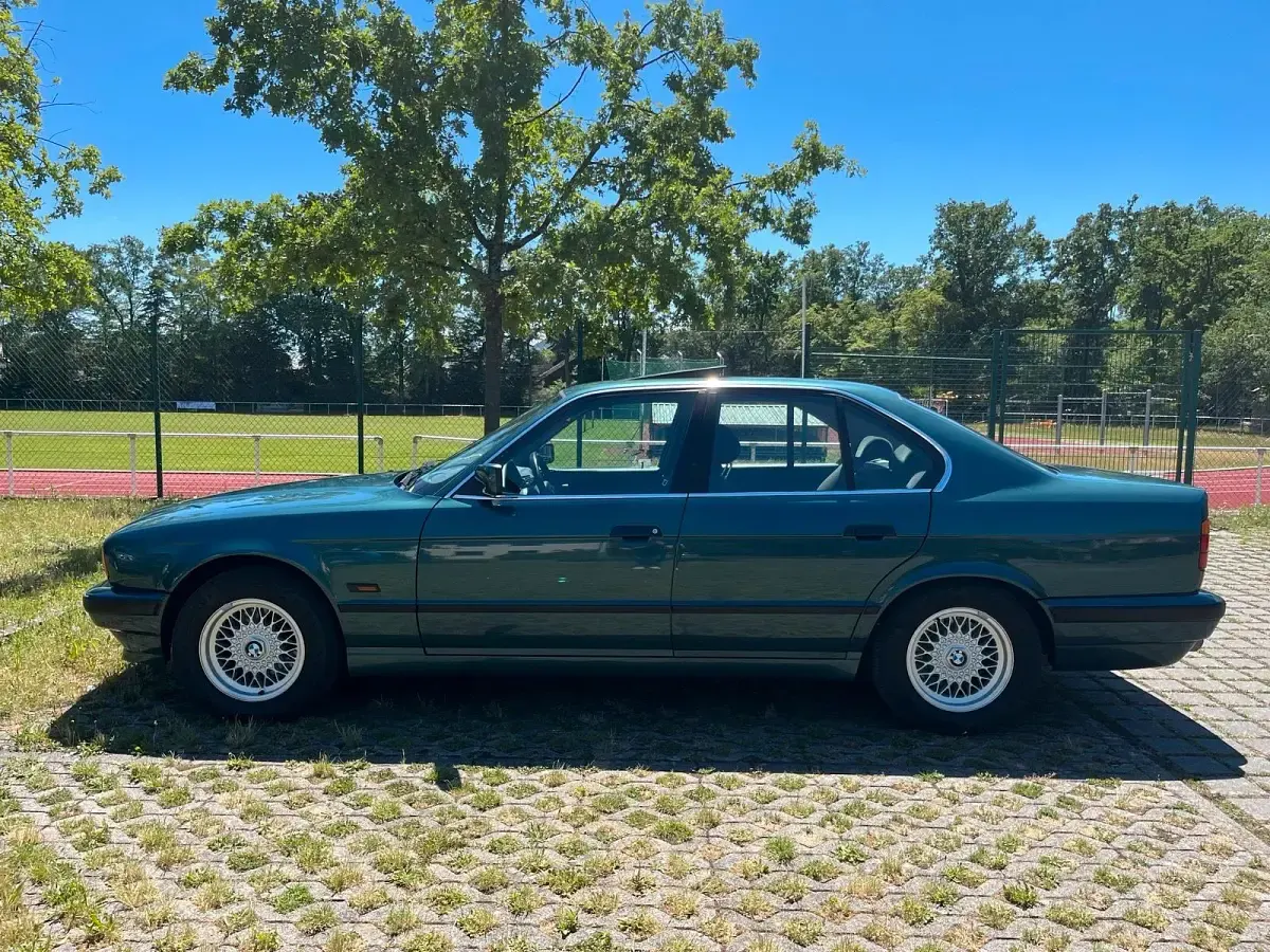 Gebraucht BMW 520 Executive 150 PS (110 kW) 1995 Grün Limousine