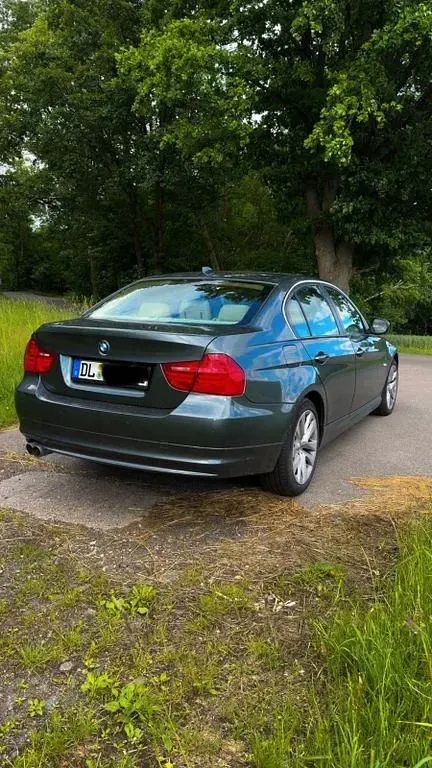 Gebraucht BMW 330 245 PS (180 kW) 2009 Grün Limousine