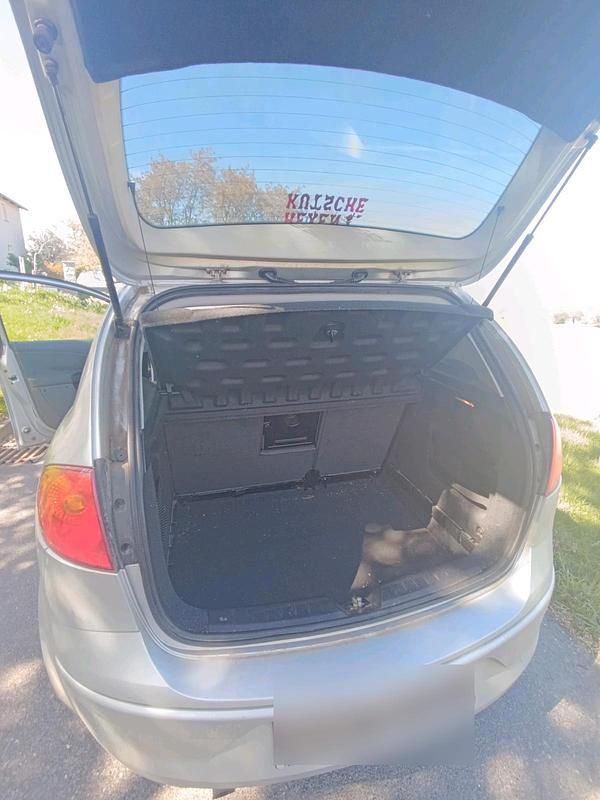 Second-hand Seat Altea 105 CP (77 kW) 2005 Argintiu Monovolum