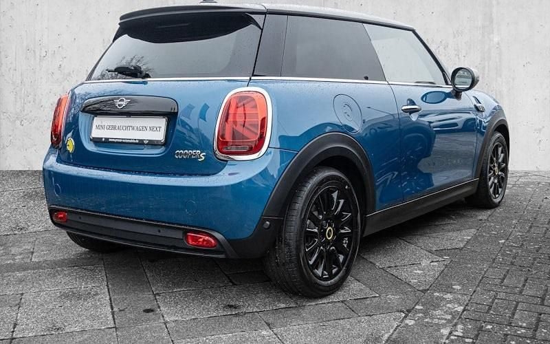 Gebraucht Mini Cooper SE Classic 135 kW (184 PS) 2022 Blau Kleinwagen