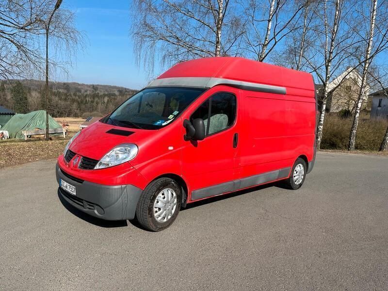 Rot Gebraucht 2010 Renault Traffic Van / Kleinbus | 8.500 € - Bild 1/4
