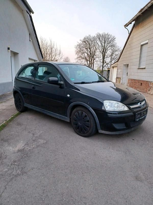 Usado Opel Corsa 60 HP (44 kW) 2005 Preto Citadino