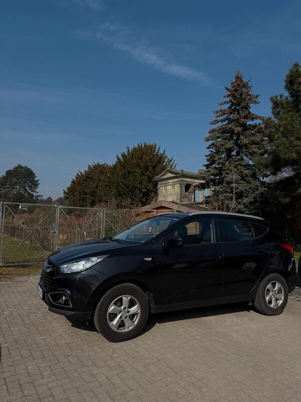 Schwarz Gebraucht 2011 Hyundai ix35 SUV | 6.900 € (Fairer Preis) - Bild 1/4