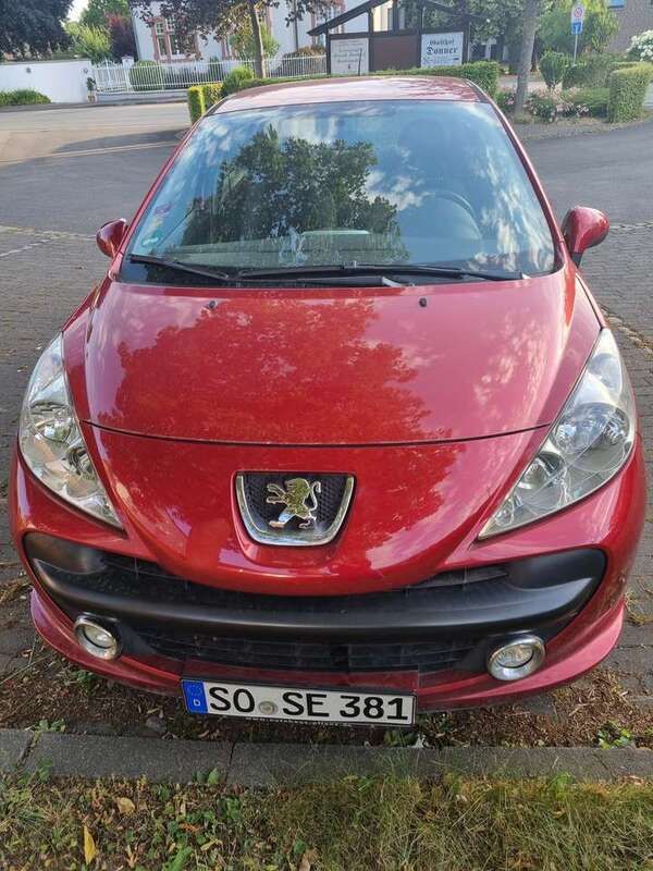 Rot Gebraucht 2008 Peugeot 207 Urban Move Limousine | 2.200 € (Guter Preis) - Bild 1/4