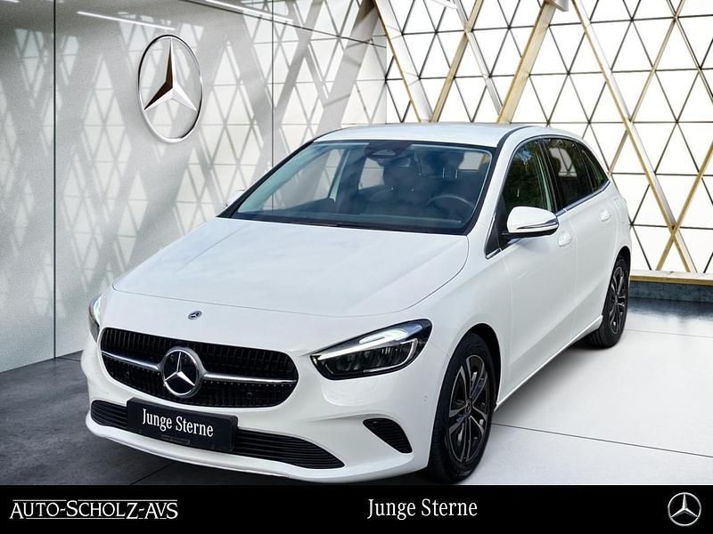 Polarweiß Gebraucht 2024 Mercedes B180 Progressive Van / Kleinbus | 27.888 € (Superpreis) - Bild 1/3