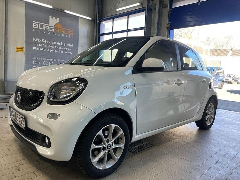 Gebraucht Smart ForFour Passion 71 PS (52 kW) 2016 Weiß Kleinwagen