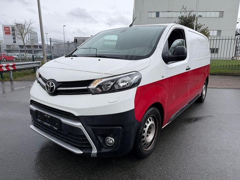 Gebraucht Toyota Proace 116 PS (85 kW) 2018 Weiß Van / Kleinbus