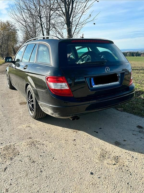 Gebraucht Mercedes C180 156 PS (114 kW) 2007 Schwarz Kombi
