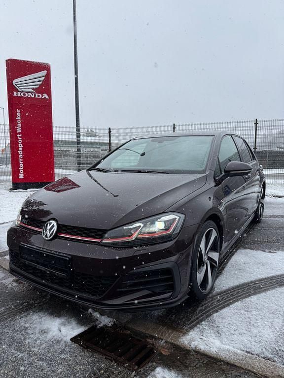 Schwarz Gebraucht 2017 VW Golf GTI Limousine | 17.990 € (Fairer Preis) - Bild 1/4