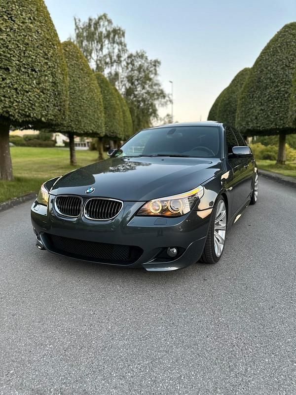 Grau Gebraucht 2008 BMW 530 M Sport Limousine | 15.000 € - Bild 1/4