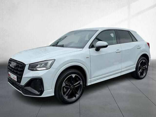 Gebraucht Audi Q2 S-Line 116 PS (85 kW) 2024 Gletscherweiß metallic SUV