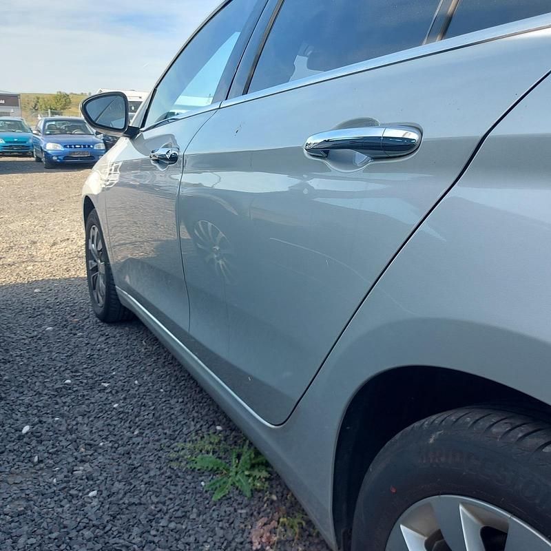 Gebraucht Fiat Tipo 120 PS (88 kW) 2018 Silber Kombi