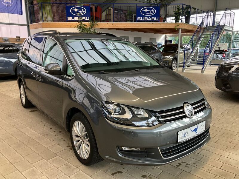 Indiumgrau metallic Gebraucht 2016 VW Sharan Comfortline Van / Kleinbus | 28.950 € (Teuer) - Bild 1/4