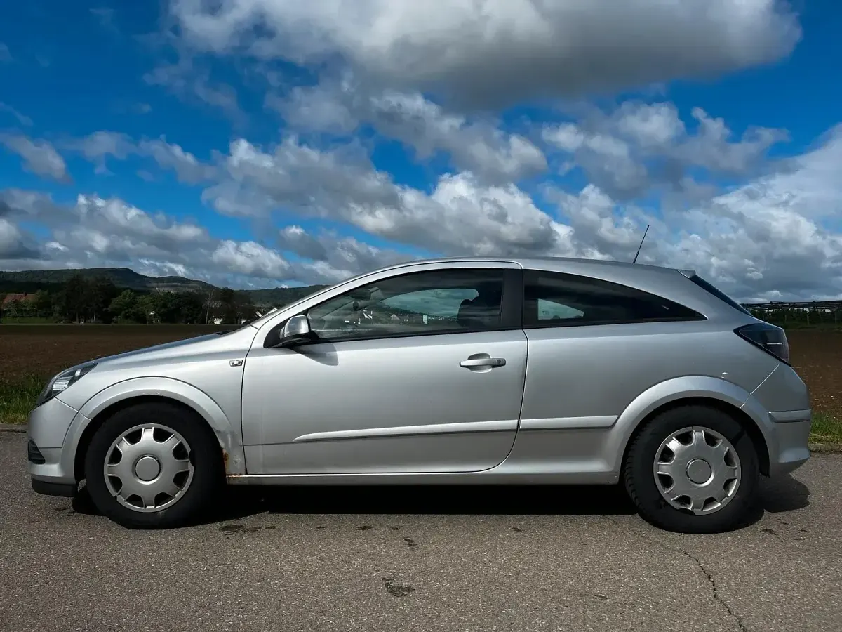 Gebraucht Opel Astra GTC 125 PS (91 kW) 2005 Grau Kleinwagen