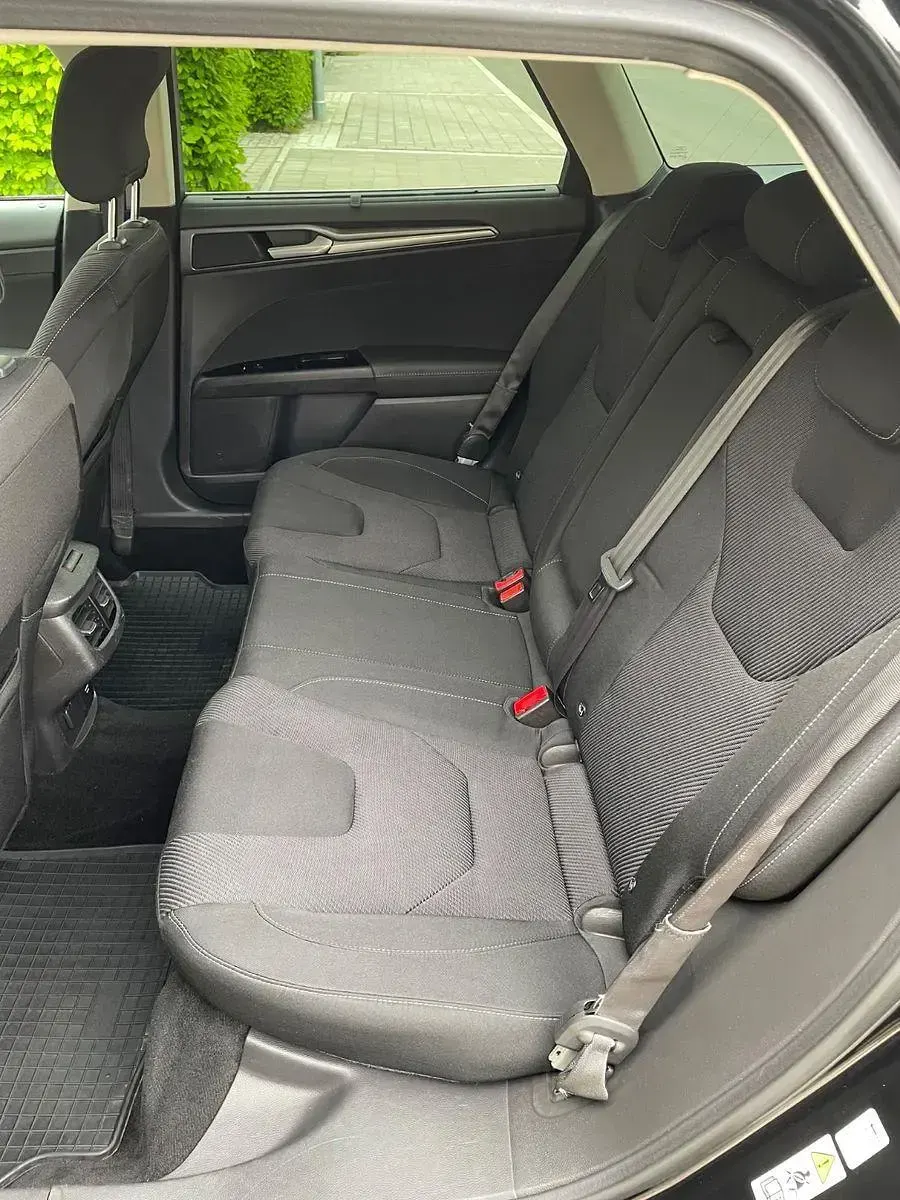 Gebraucht Ford Mondeo Titanium 150 PS (110 kW) 2015 Schwarz Kombi
