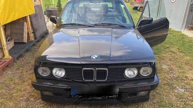 Schwarz Gebraucht 1992 BMW 320 Cabriolet Cabrio | 15.500 € - Bild 1/4