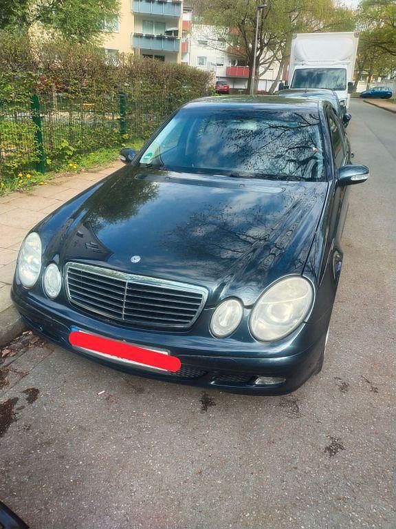 Gebraucht Mercedes E200 163 PS (119 kW) 2004 Schwarz Limousine