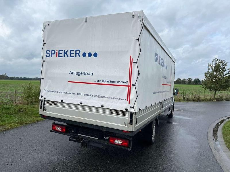 Gebraucht Ford Transit Trend 170 PS (125 kW) 2018 Frostweiß Van / Kleinbus