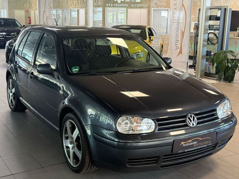 Blau Gebraucht 2001 VW Golf IV Limousine | 2.290 € (Superpreis) - Bild 1/4