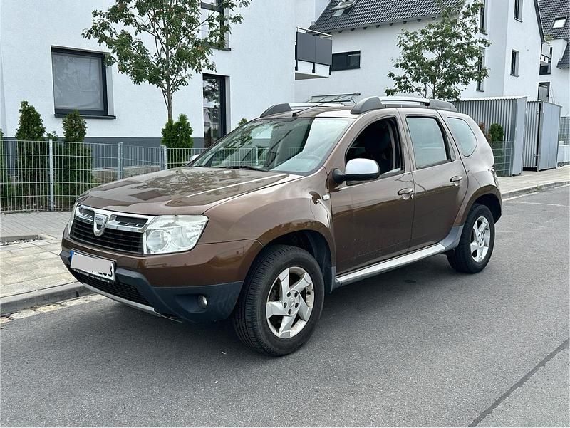Braun Gebraucht 2010 Dacia Duster Prestige SUV | 4.300 € (Guter Preis) - Bild 1/4
