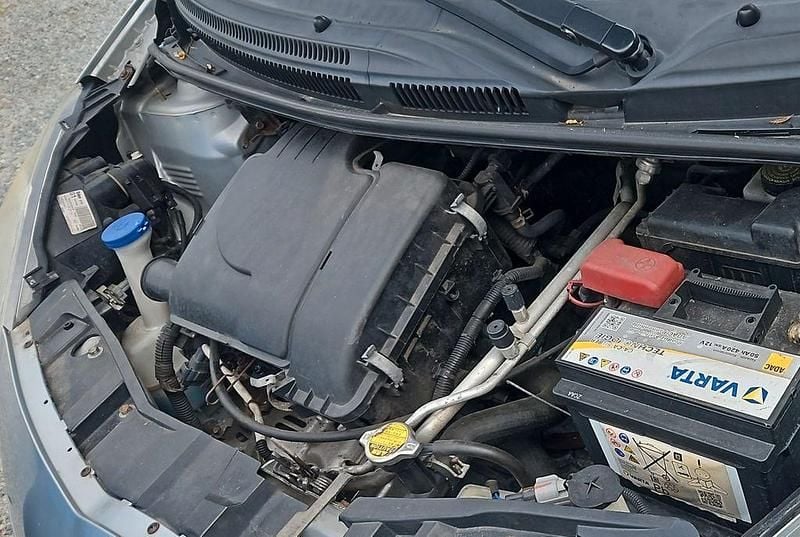 Gebraucht Toyota Aygo 71 PS (52 kW) 2007 Silber Kleinwagen