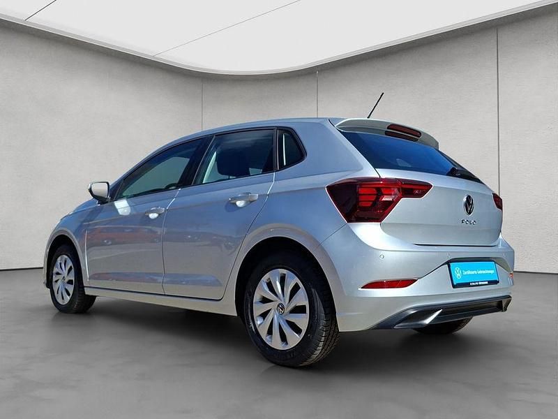 Używany VW Polo Life 95 KM (69 kW) 2023 Srebrny Hatchback