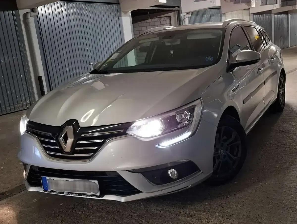 Gebraucht Renault Mégane GrandTour Bose Edition 131 PS (96 kW) 2013 Kombi