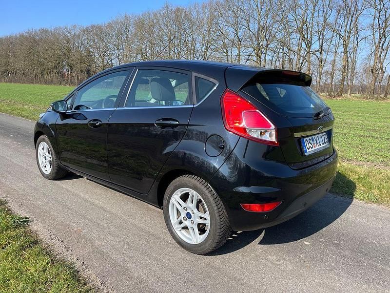 Gebraucht Ford Fiesta Titanium 82 PS (60 kW) 2013 Schwarz Kleinwagen