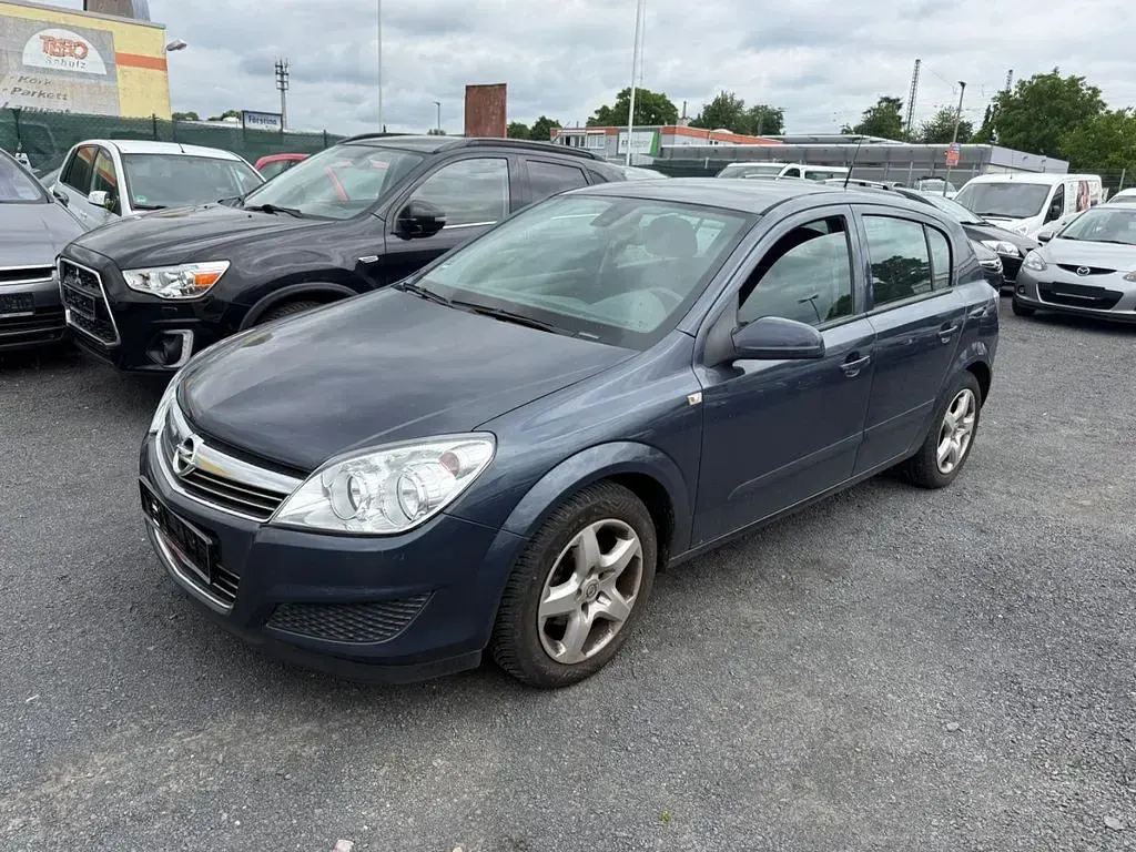 Gebraucht Opel Astra Edition 116 PS (85 kW) 2008 Blau Limousine