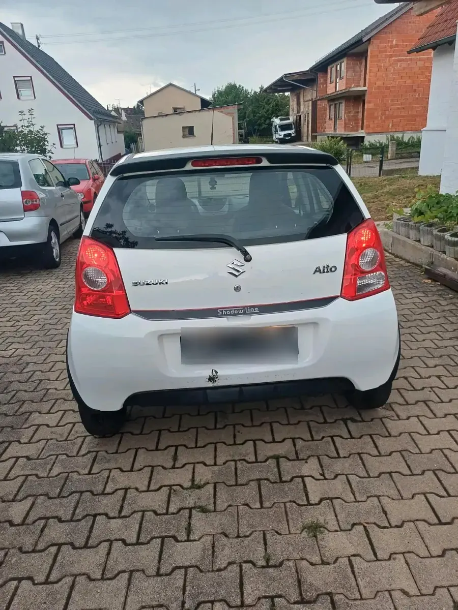 Gebraucht Suzuki Alto 68 PS (50 kW) 2011 Weiß Kleinwagen