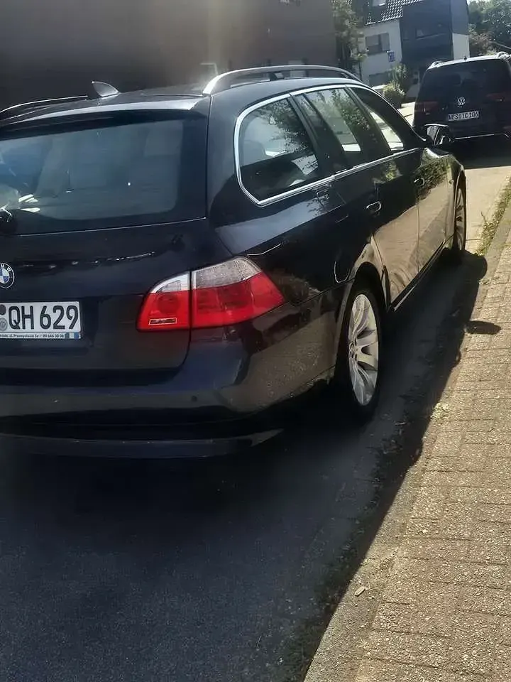 Gebraucht BMW 520 Sport Line 177 PS (130 kW) 2009 Kombi