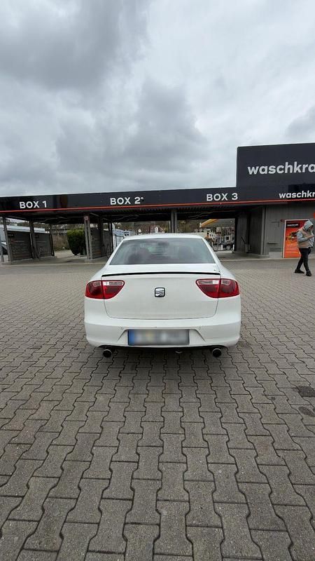 Gebraucht Seat Exeo Sport 211 PS (155 kW) 2011 Weiß Limousine