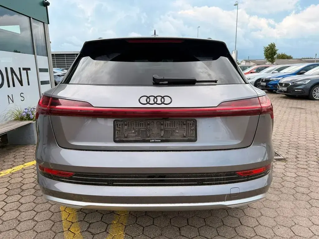 Gebraucht Audi e-tron Advanced 300 kW (408 PS) 2019 Grau SUV