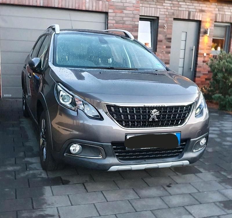 Grau Gebraucht 2017 Peugeot 2008 Allure SUV | 9.000 € (Fairer Preis) - Bild 1/4
