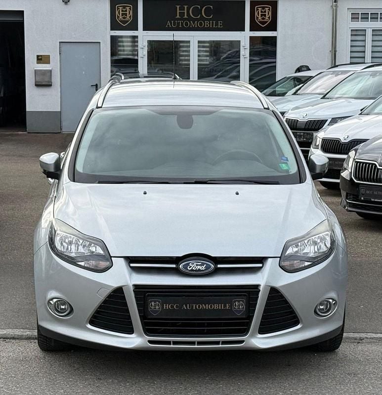 Gebraucht Ford Focus Titanium 125 PS (91 kW) 2013 Silber Kombi