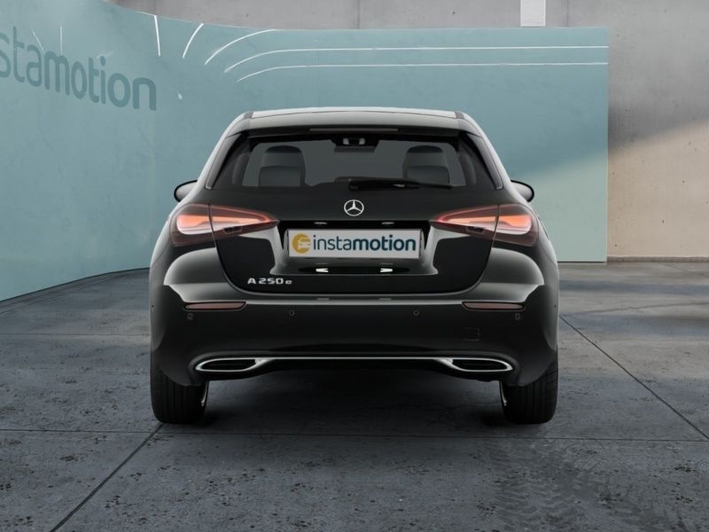 Gebraucht Mercedes A250 163 PS (119 kW) 2024 Schwarz