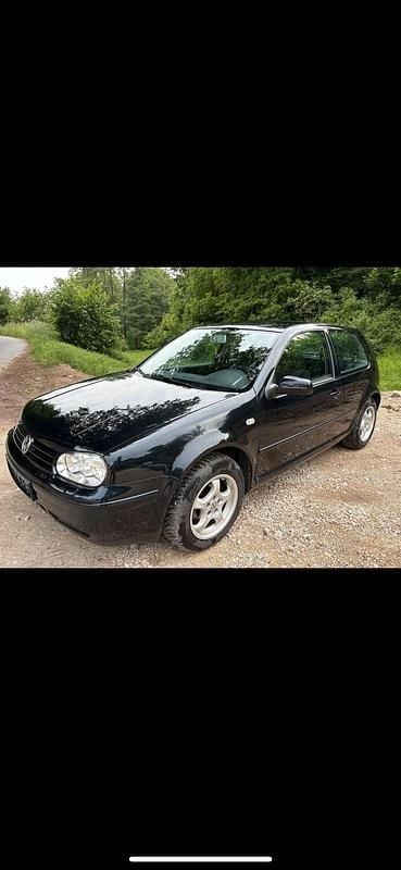Blau Gebraucht 2001 VW Golf IV Coupé | 1.900 € (Fairer Preis) - Bild 1/4